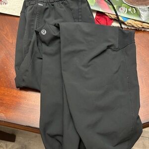 black lululemon men’s joggers size large